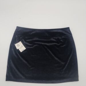 Elegant Black Velvet Mini Skirt